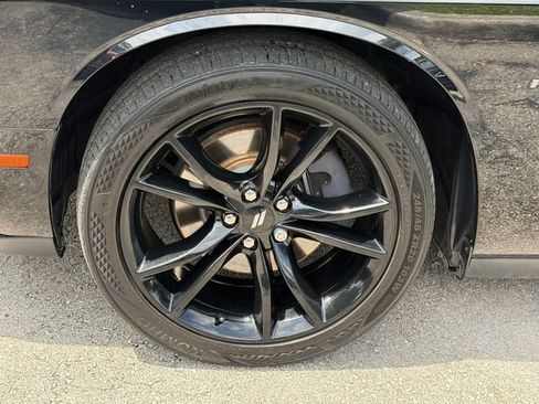 Used 2018 Dodge Challenger R/T w/ Blacktop Package RWD image 10