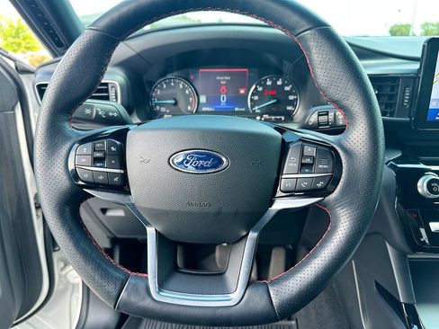 Used 2022 Ford Explorer ST-Line w/ Class IV Trailer Tow Package RWD image 18