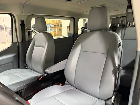 Used 2019 Ford Transit 150 XL image 37