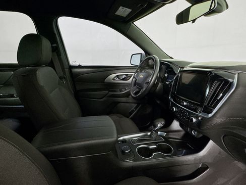 Used 2022 Chevrolet Traverse LT FWD image 27