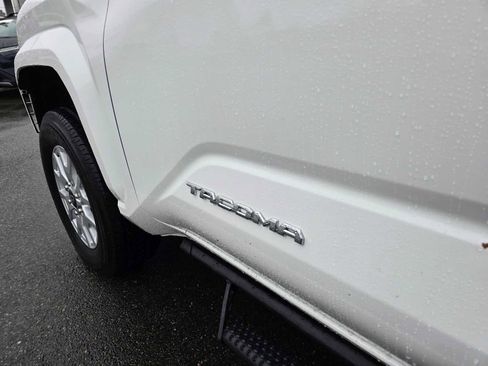 Certified 2025 Toyota Tacoma SR5 image 22