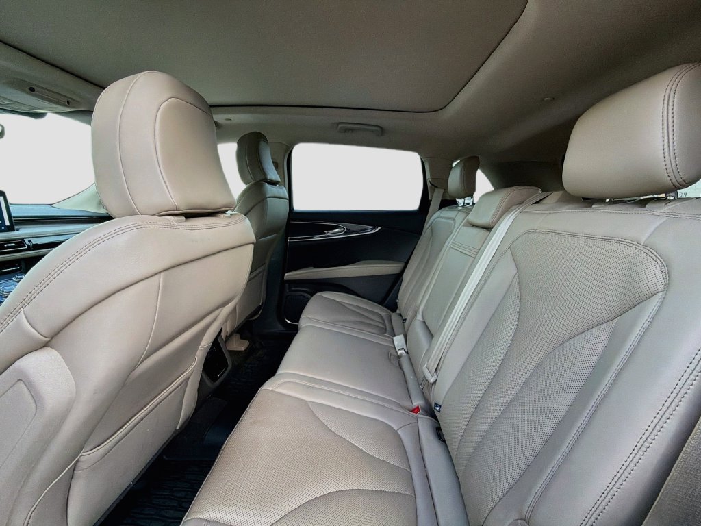 Used 2023 Lincoln Nautilus Reserve AWD/4WD image 27