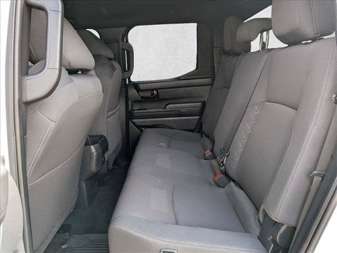 Certified 2025 Toyota Tacoma SR5 AWD/4WD image 17