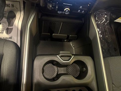 New 2026 RAM 1500 4x4 Crew Cab image 26