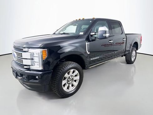 Used 2018 Ford F350 Platinum w/ Platinum Ultimate Package AWD/4WD image 3