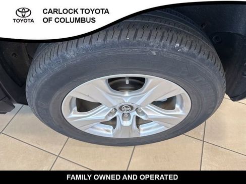 Used 2020 Toyota RAV4 XLE w/ Convenience Package image 10