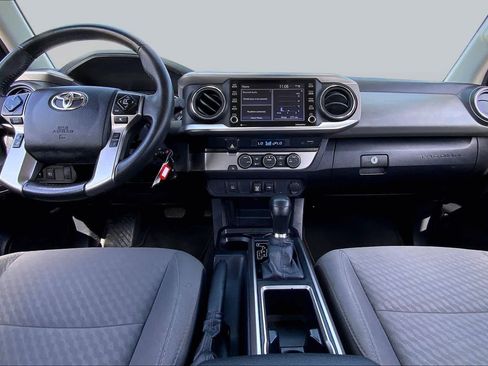 Used 2022 Toyota Tacoma SR5 RWD image 15