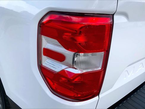 Used 2025 Ford Maverick XLT image 28