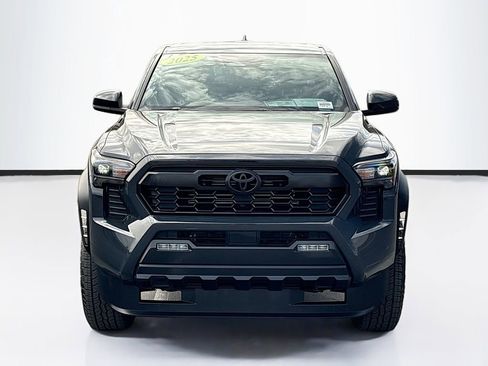 Used 2025 Toyota Tacoma TRD Off-Road AWD/4WD image 2