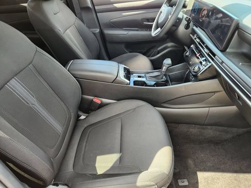 Used 2025 Hyundai Tucson SEL FWD image 10