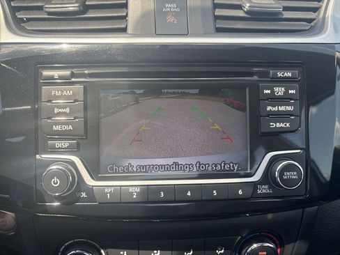 Used 2017 Nissan Sentra SV FWD image 14