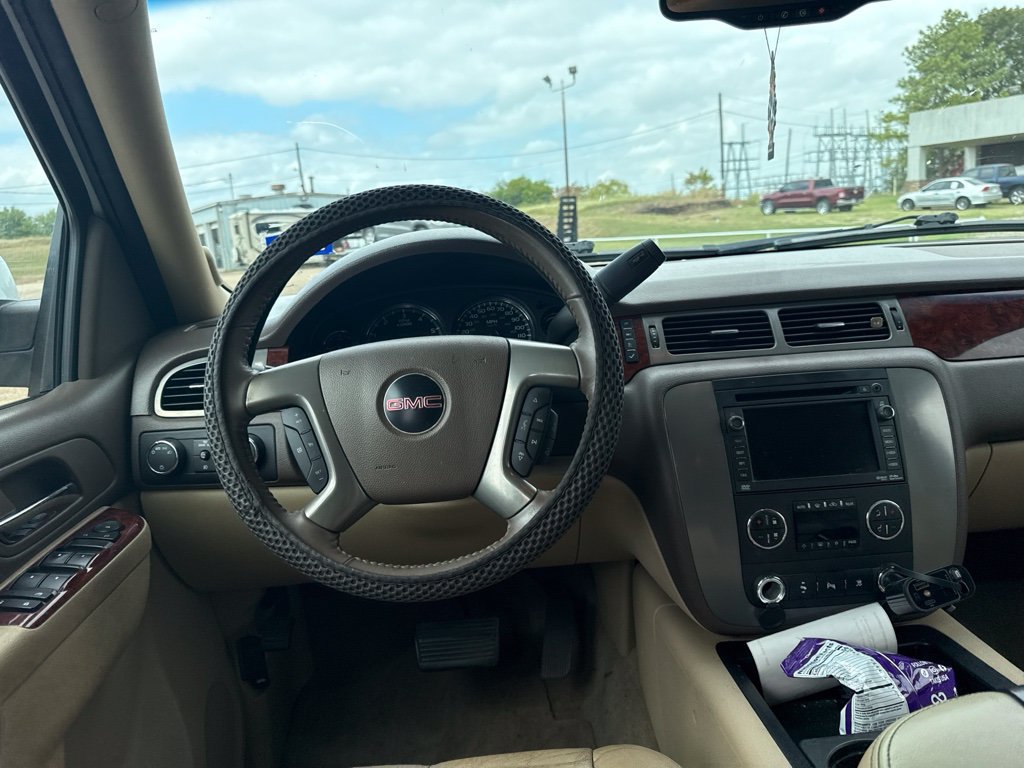 Used 2011 GMC Yukon SLT AWD/4WD image 17