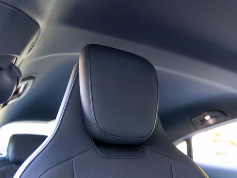 Certified 2021 Porsche Taycan image 58