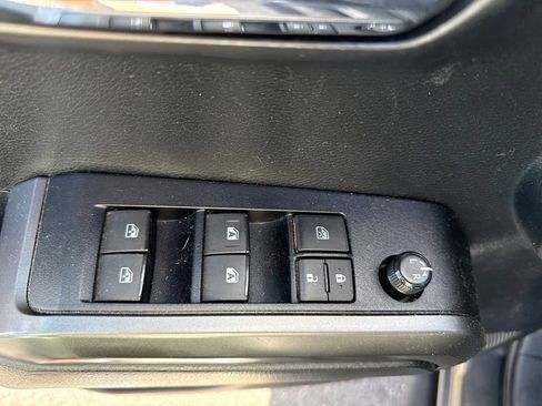 Used 2021 Toyota Tacoma TRD Sport AWD/4WD image 16