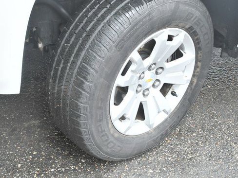 Used 2020 Chevrolet Colorado LT w/ Safety Package image 11