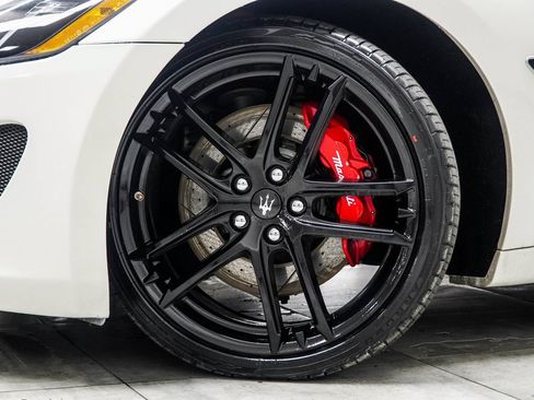 Used 2017 Maserati GranTurismo Sport RWD image 7