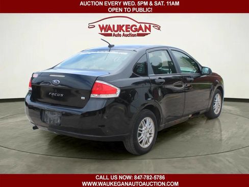 Used 2009 Ford Focus SE FWD image 5