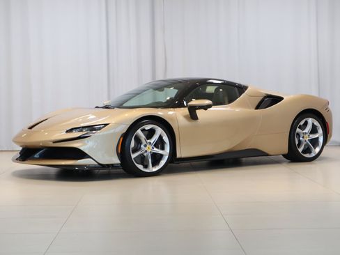 Used 2022 Ferrari SF90 Spider AWD/4WD image 32