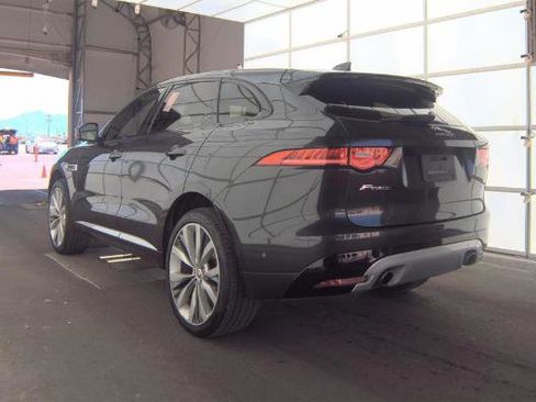 Used 2018 Jaguar F-PACE S image 2