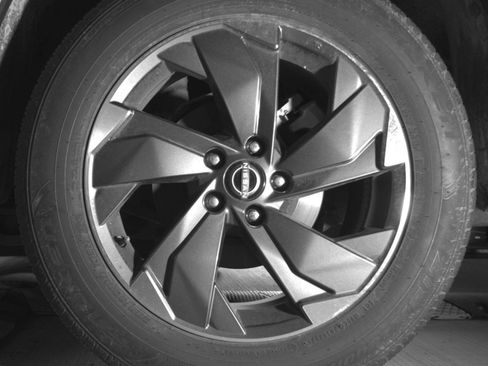 Used 2025 Nissan Rogue SV FWD image 17
