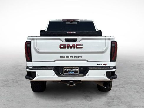 Used 2024 GMC Sierra 2500 AT4 w/ AT4 Premium Plus Package AWD/4WD image 9