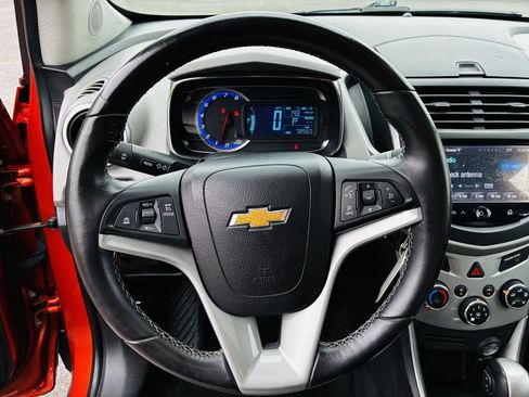 Used 2015 Chevrolet Trax LT w/ LT Sun and Sound Package image 20