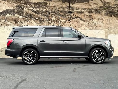 Used 2019 Ford Expedition Max Limited w/ Texas Edition Package RWD image 3