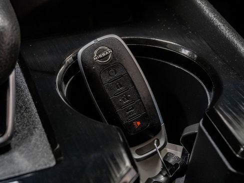 Used 2024 Nissan Rogue SV FWD image 22