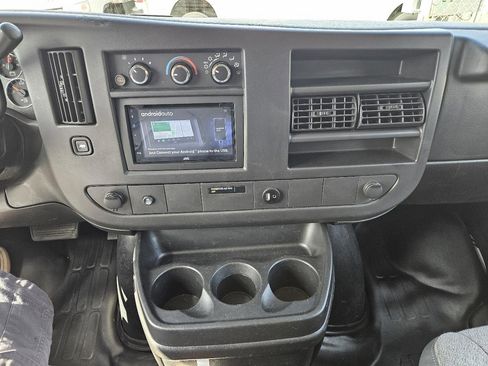 Used 2014 Chevrolet Express 1500 RWD image 33