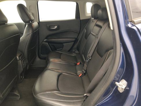 Used 2018 Jeep Compass Latitude w/ Cold Weather Group AWD/4WD image 18