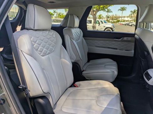 Used 2022 Hyundai Palisade Calligraphy image 19