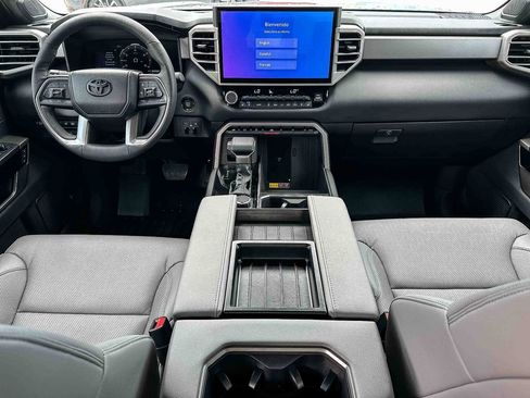 Used 2025 Toyota Tundra Limited AWD/4WD image 11
