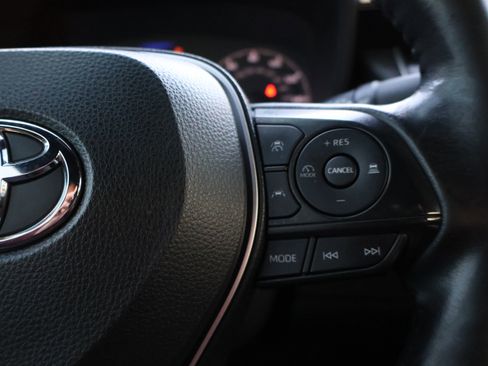 Used 2023 Toyota Corolla SE image 32