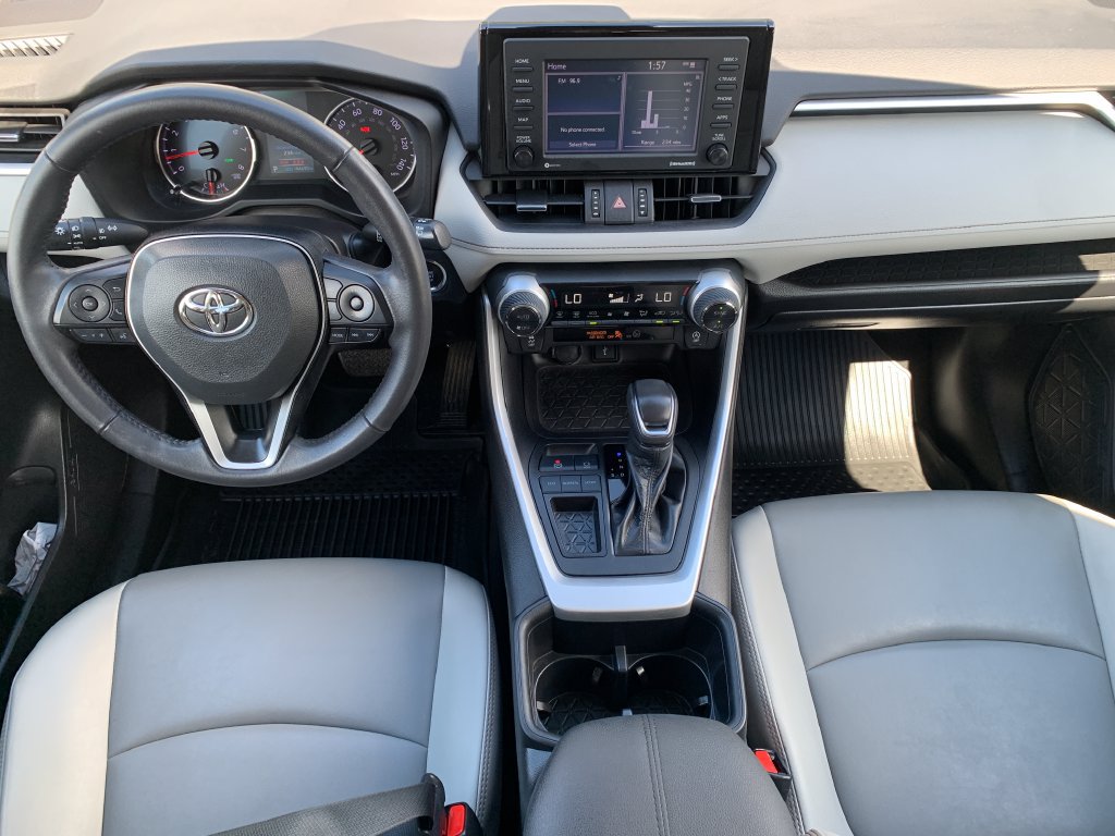 Used 2022 Toyota RAV4 XLE Premium FWD image 15