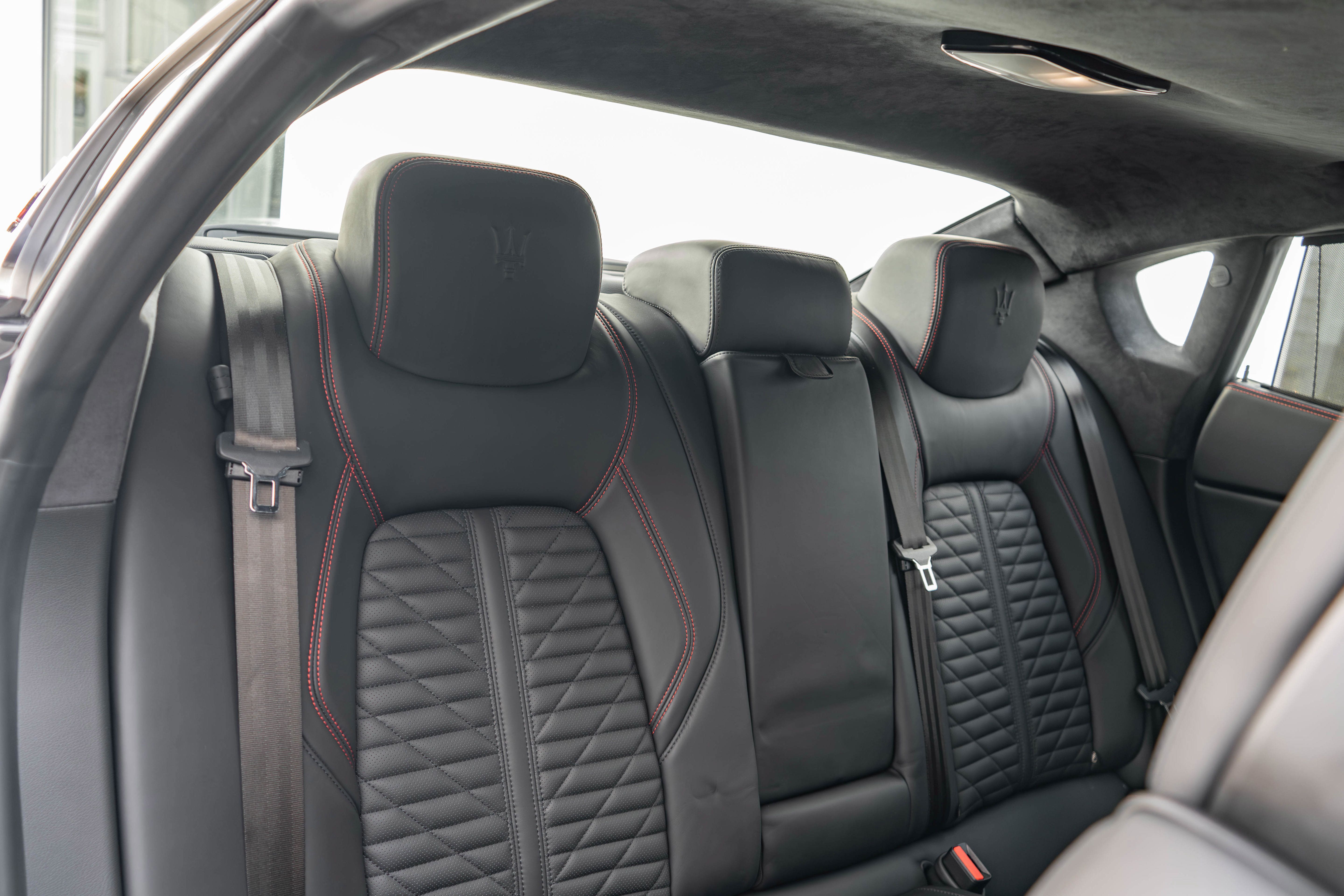 Used 2021 Maserati Quattroporte Trofeo RWD image 31