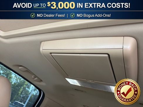 Used 2011 GMC Yukon XL Denali RWD image 28