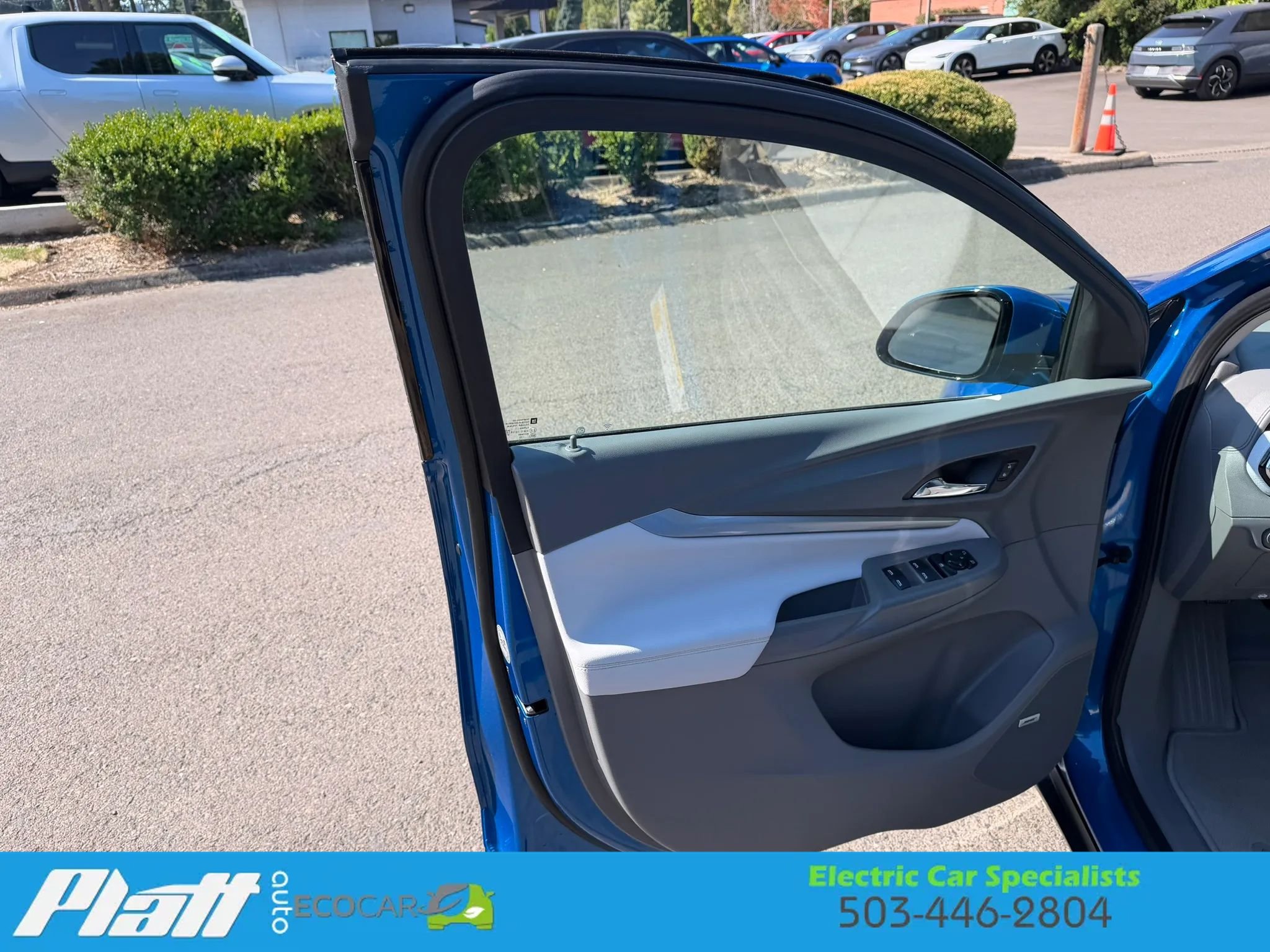Used 2022 Chevrolet Bolt EUV Premier w/ Sun & Sound Package FWD image 18