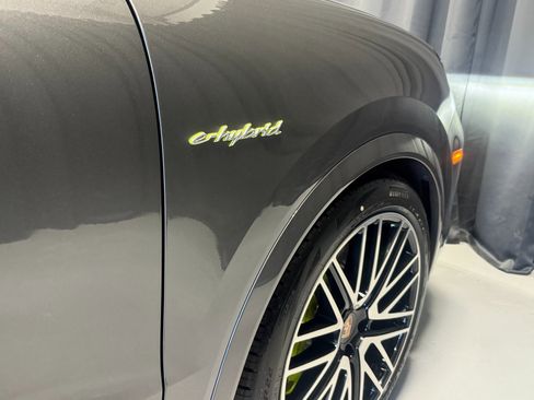 New 2026 Porsche Cayenne E-Hybrid image 24