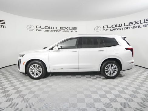 Used 2025 Cadillac XT6 Luxury FWD image 4