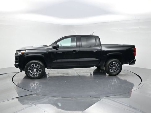 Used 2023 Chevrolet Colorado LT w/ LT Convenience Package II RWD image 3