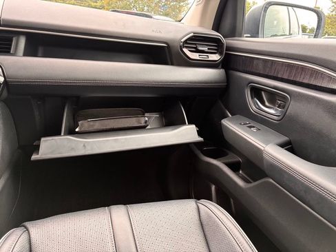Used 2023 Honda Pilot Elite image 38