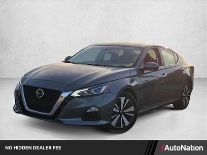 Used 2022 Nissan Altima 2.5 SV