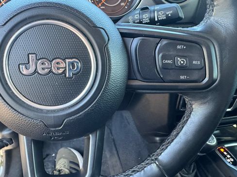 Used 2021 Jeep Wrangler Unlimited Sport AWD/4WD image 24