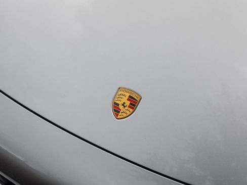 Used 2022 Porsche 911 Carrera GTS RWD image 2