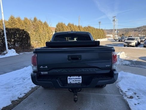 Used 2019 Toyota Tacoma Limited image 5