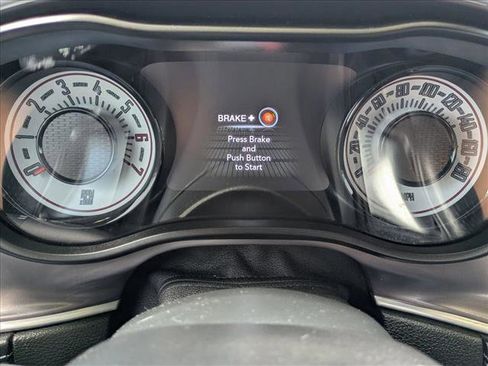 Used 2022 Dodge Challenger R/T Scat Pack w/ Shaker Package image 11