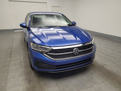 Used 2024 Volkswagen Jetta SE FWD image 14