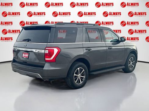 Used 2020 Ford Expedition XLT image 5