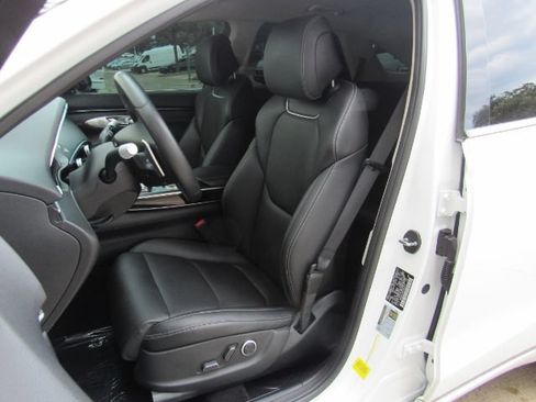 Used 2022 Genesis GV70 2.5T AWD/4WD image 14