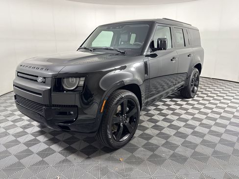 New 2026 Land Rover Defender 130 X-Dynamic SE AWD/4WD image 1
